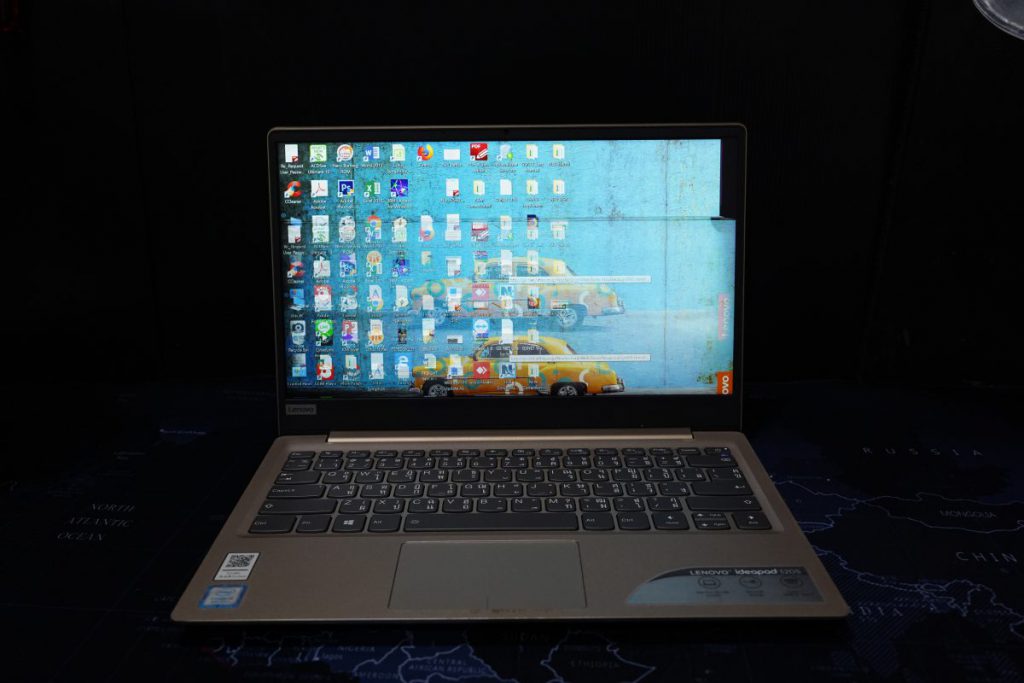 เปลี่ยนจอโน๊ตบุ๊ค LENOVO จอแตก จอร้าว จอเสีย จอเป็นเส้น จอสีเพี้ยน จอสั่น จอลาย จอมืด จอลาง ราคาถูก รอรับได้เลย