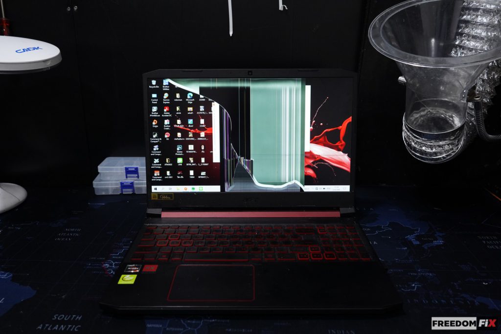 เปลี่ยนจอโน๊ตบุ๊ค ACER จอแตก จอร้าว จอเสีย จอเป็นเส้น จอสีเพี้ยน จอสั่น จอลาย จอมืด จอลาง ทุกอาการที่เกี่ยวกับจอ เราเปลี่ยนได้